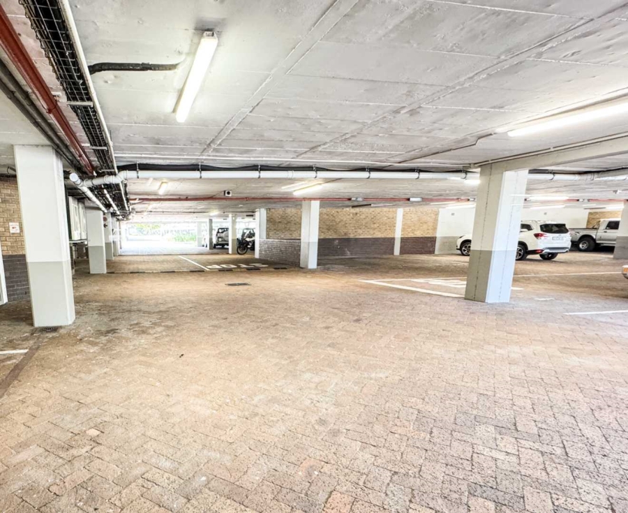 To Let Commercial Property for Rent in Mowbray Western Cape